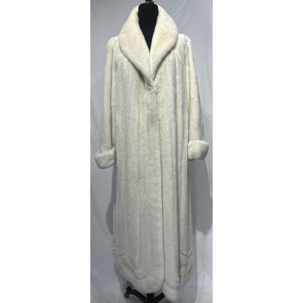 White Mink Natural Coat (38586)
